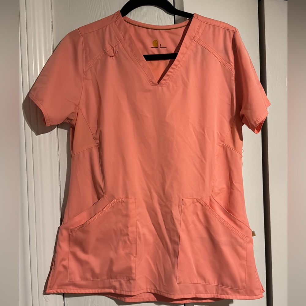 Women’s Carhartt scrub set